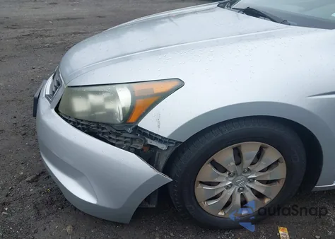 2010 Honda Accord 2.4 Lx z USA, uszkodzony, nr VIN 1HGCP2F33AA003011